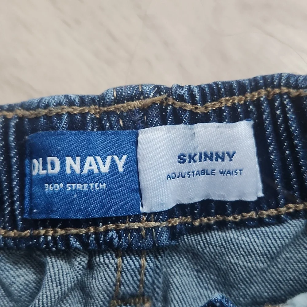 Old Navy classic dark